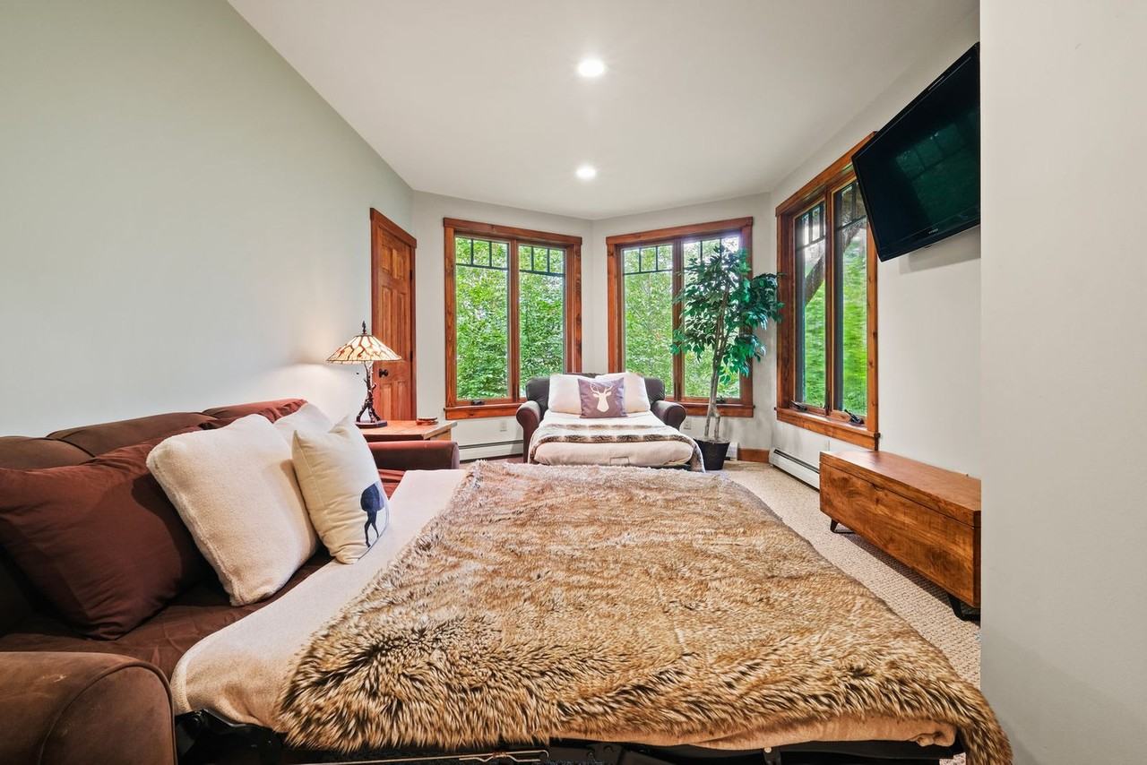 15 Hemlock Dr #1262022P - Photo 7 of 24