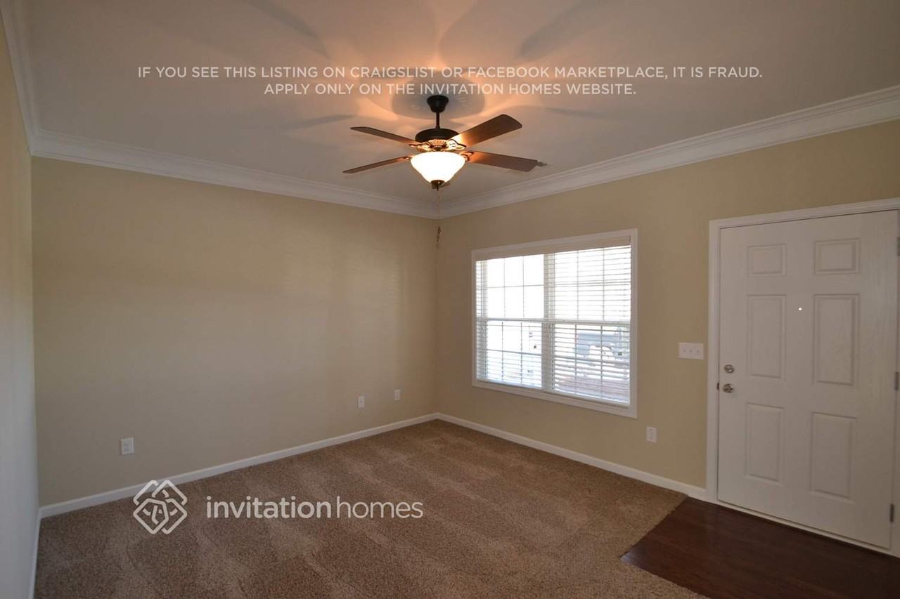 2472 Folsom St - Photo 2 of 11