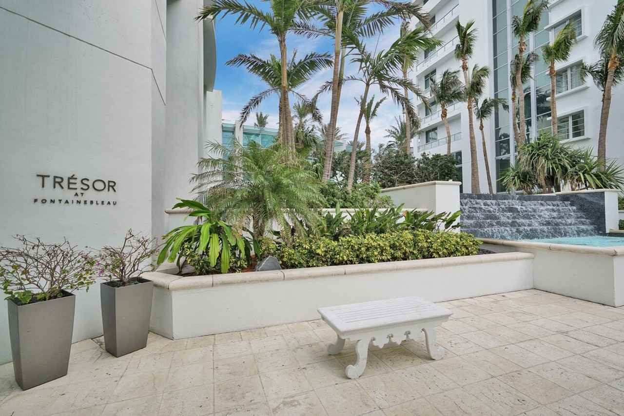 4441 Collins Ave #1540460P - Photo 6 of 30