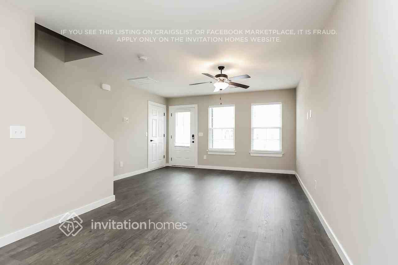 202 Emmett Dr - Photo 5 of 18