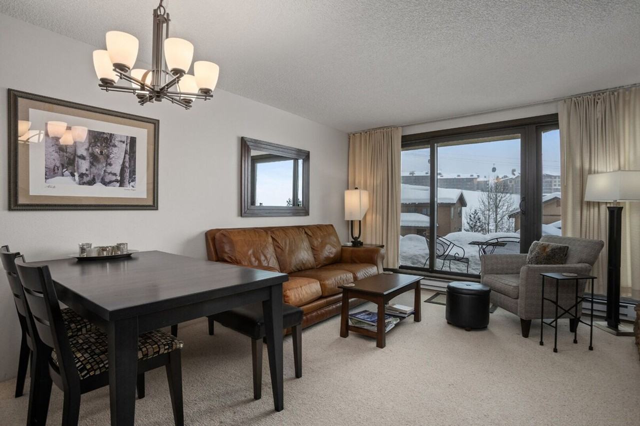 2045 Ski Time Square Dr #1564268P - Photo 4 of 50