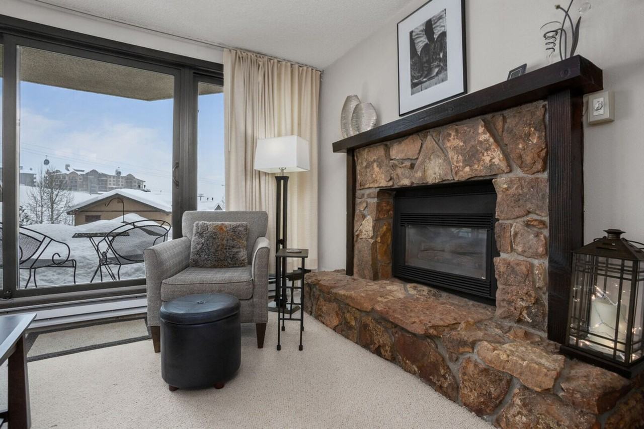 2045 Ski Time Square Dr #1564268P - Photo 5 of 50