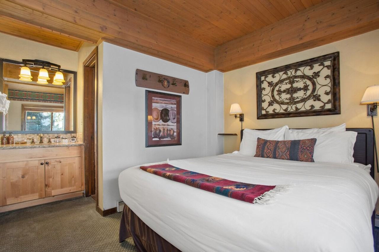 2250 Apres Ski Way #1564293P - Photo 7 of 43