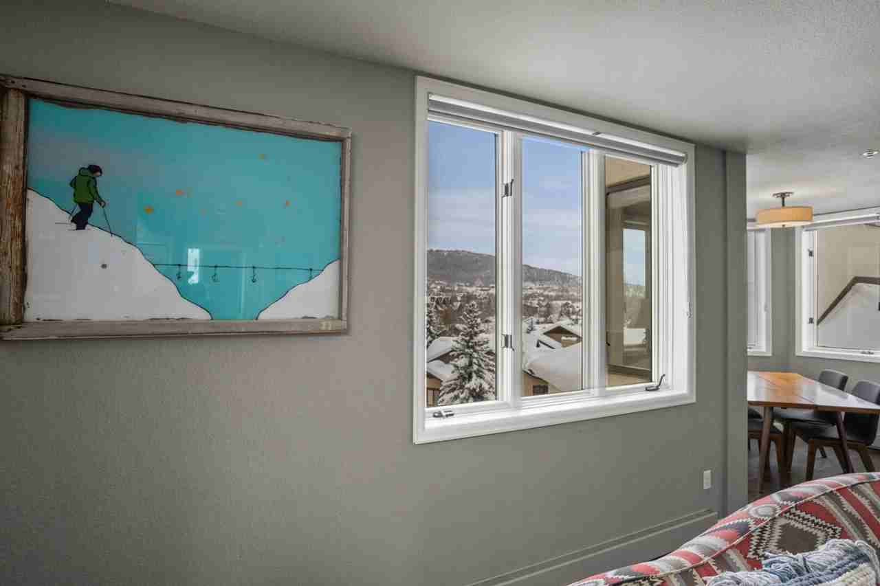 2546 Evergreen Ln #1564297P - Photo 4 of 50
