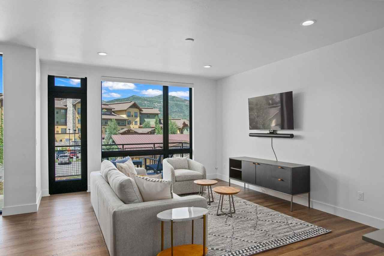 1200 Urban Way #1564264P - Photo 4 of 50