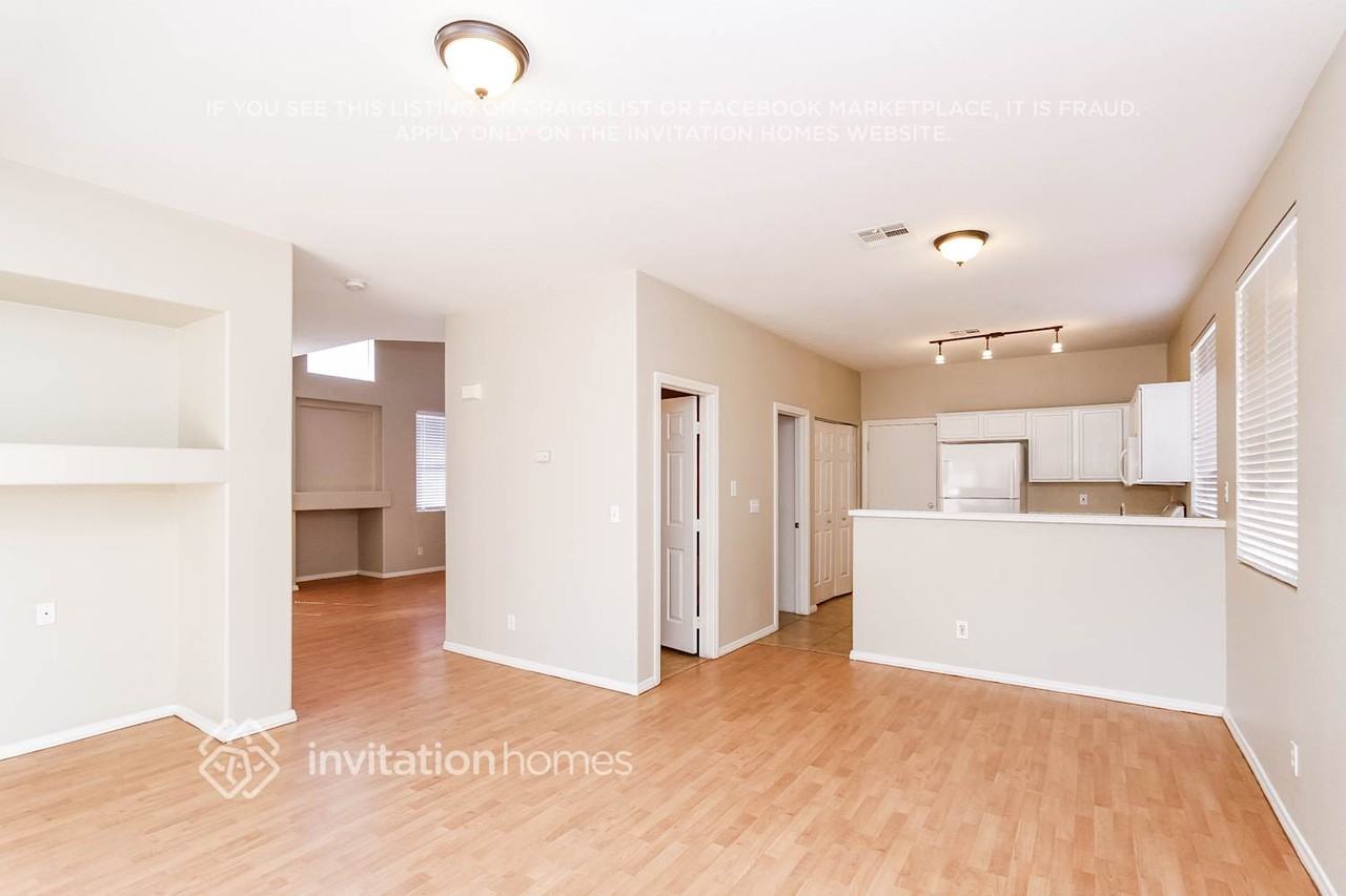 9564 Flying Eagle Ln - Photo 5 of 20