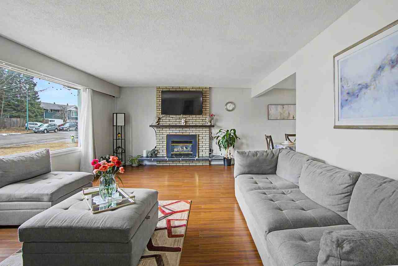 1048 Babine Cres #1569587P - Photo 2 of 26