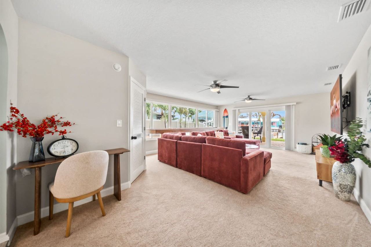 456 Barrello Ln #1569591P - Photo 4 of 50