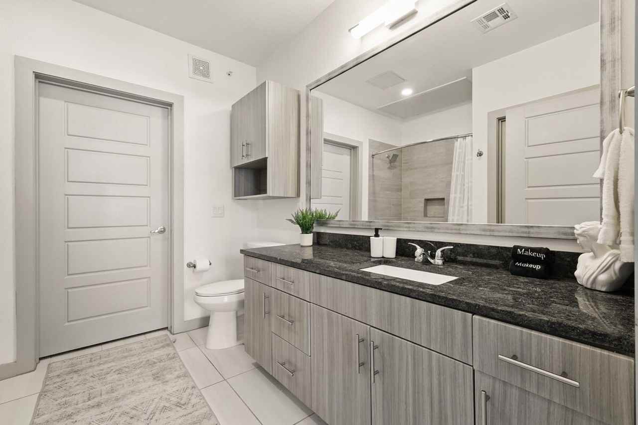 6720 Alma Rd #1570999P - Photo 7 of 32