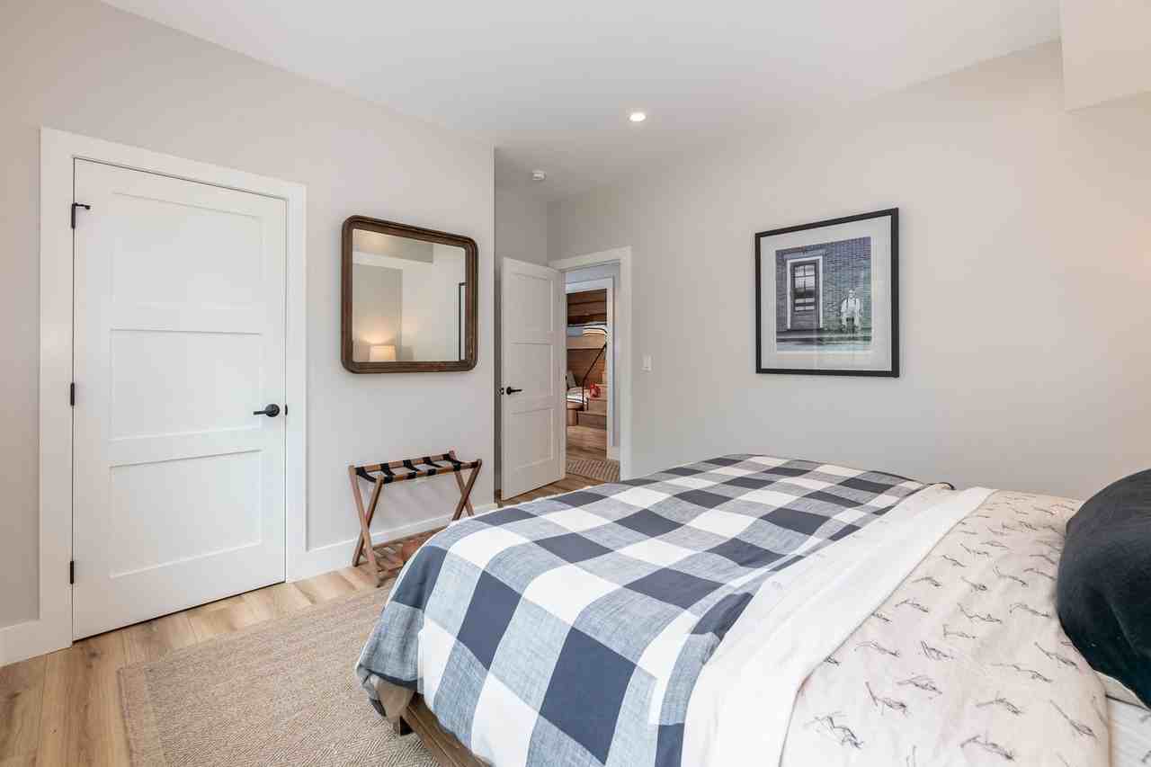 11 Friendship Court #1571353P - Photo 6 of 37
