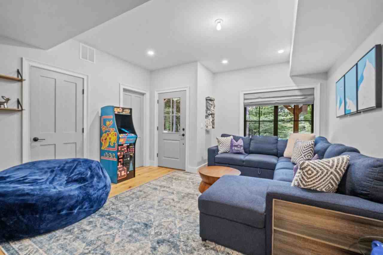 108 Crooked Mountain Rd #1571365P - Photo 3 of 46