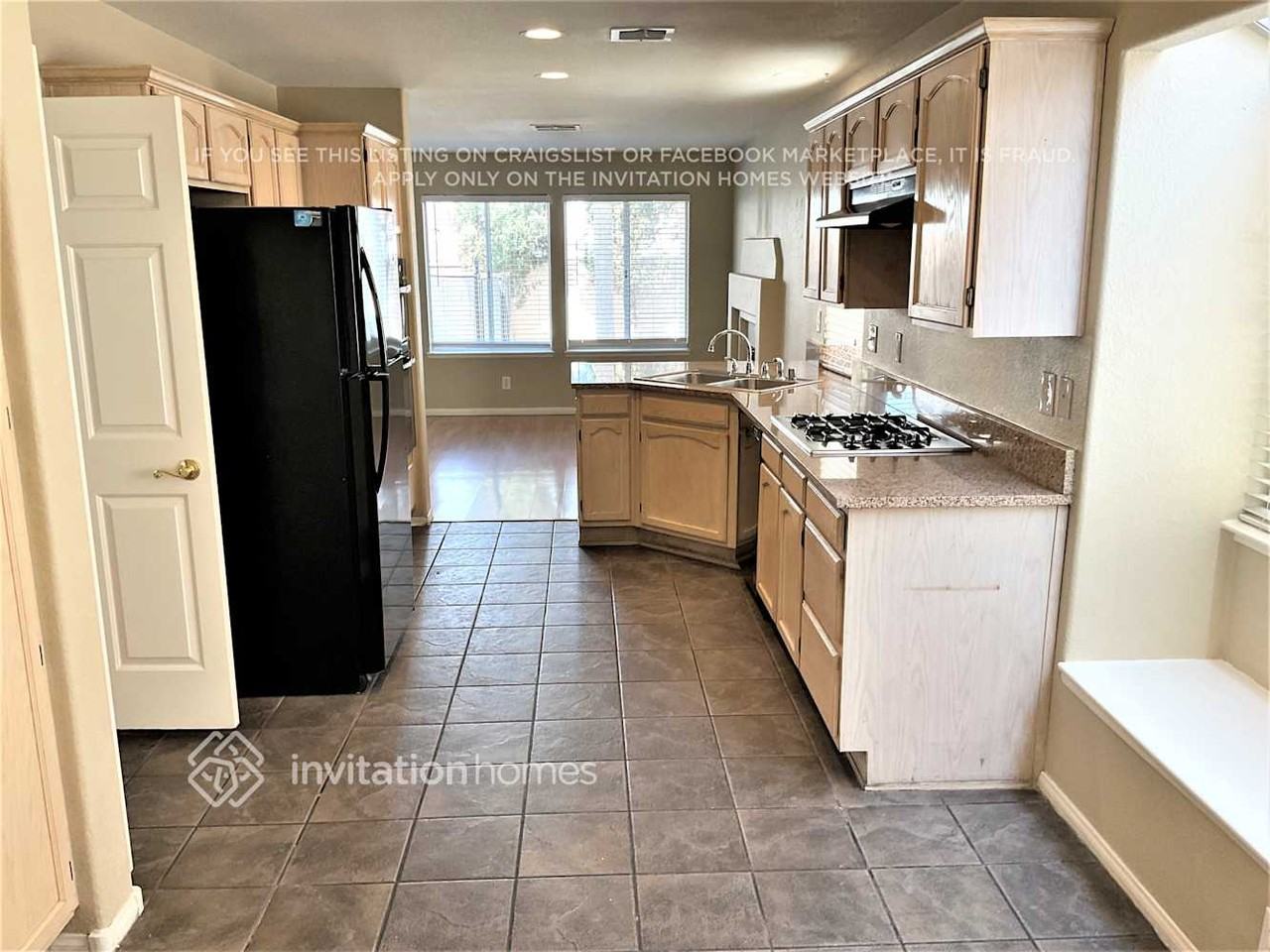 7900 Turtle Cove Ave - Photo 6 of 18