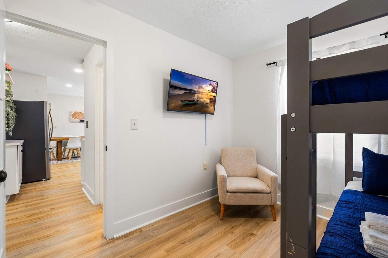 34807 Evergreen Way #1571614P - Photo 7 of 38