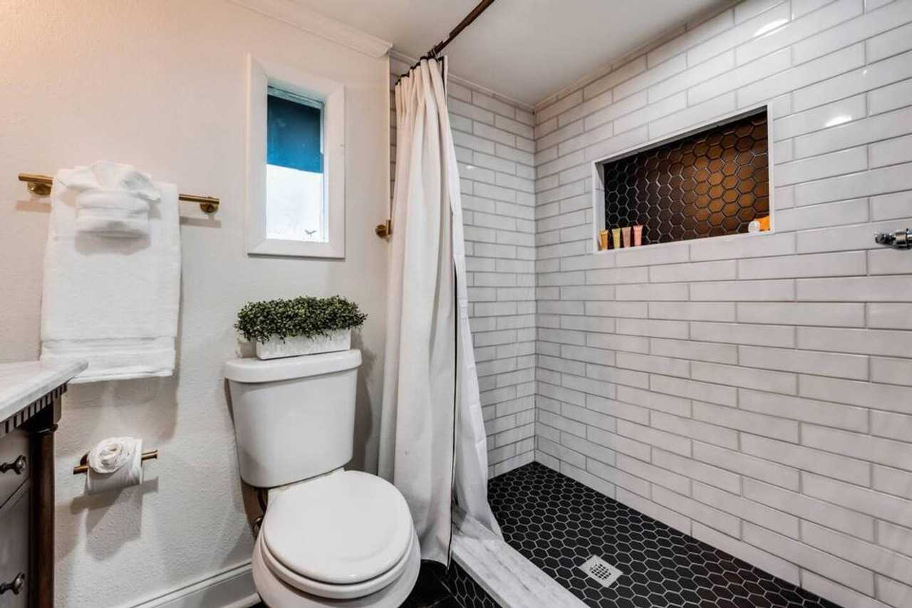 4502 Reiger Avenue - Photo 6 of 80