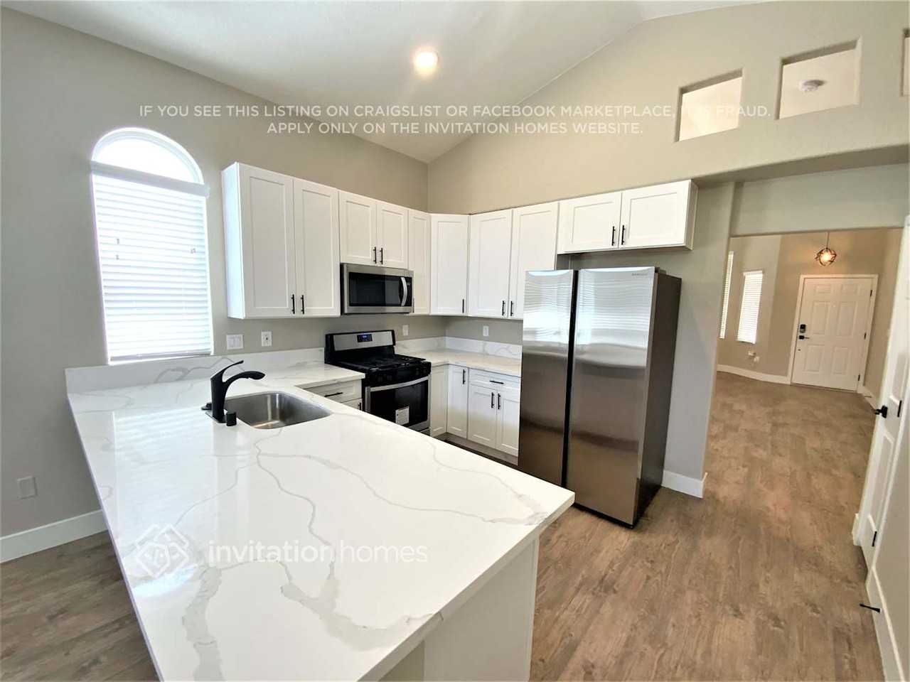 9578 Lavarun Ct - Photo 5 of 13