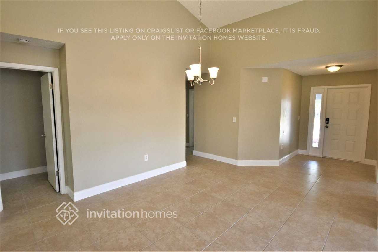 3211 Nw 123rd Ter - Photo 5 of 18
