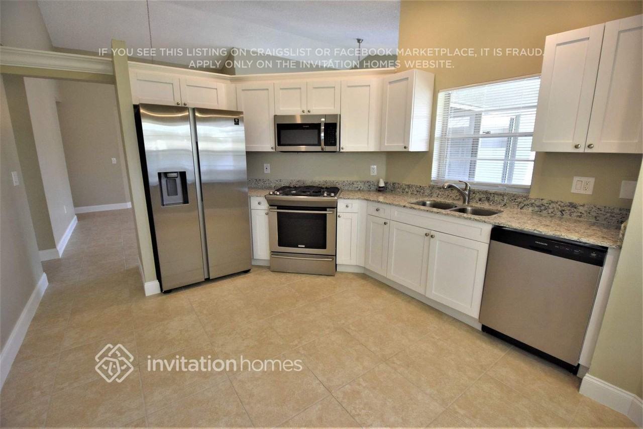 3211 Nw 123rd Ter - Photo 6 of 18