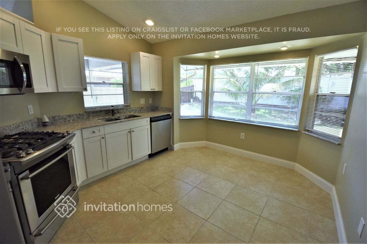3211 Nw 123rd Ter - Photo 7 of 18