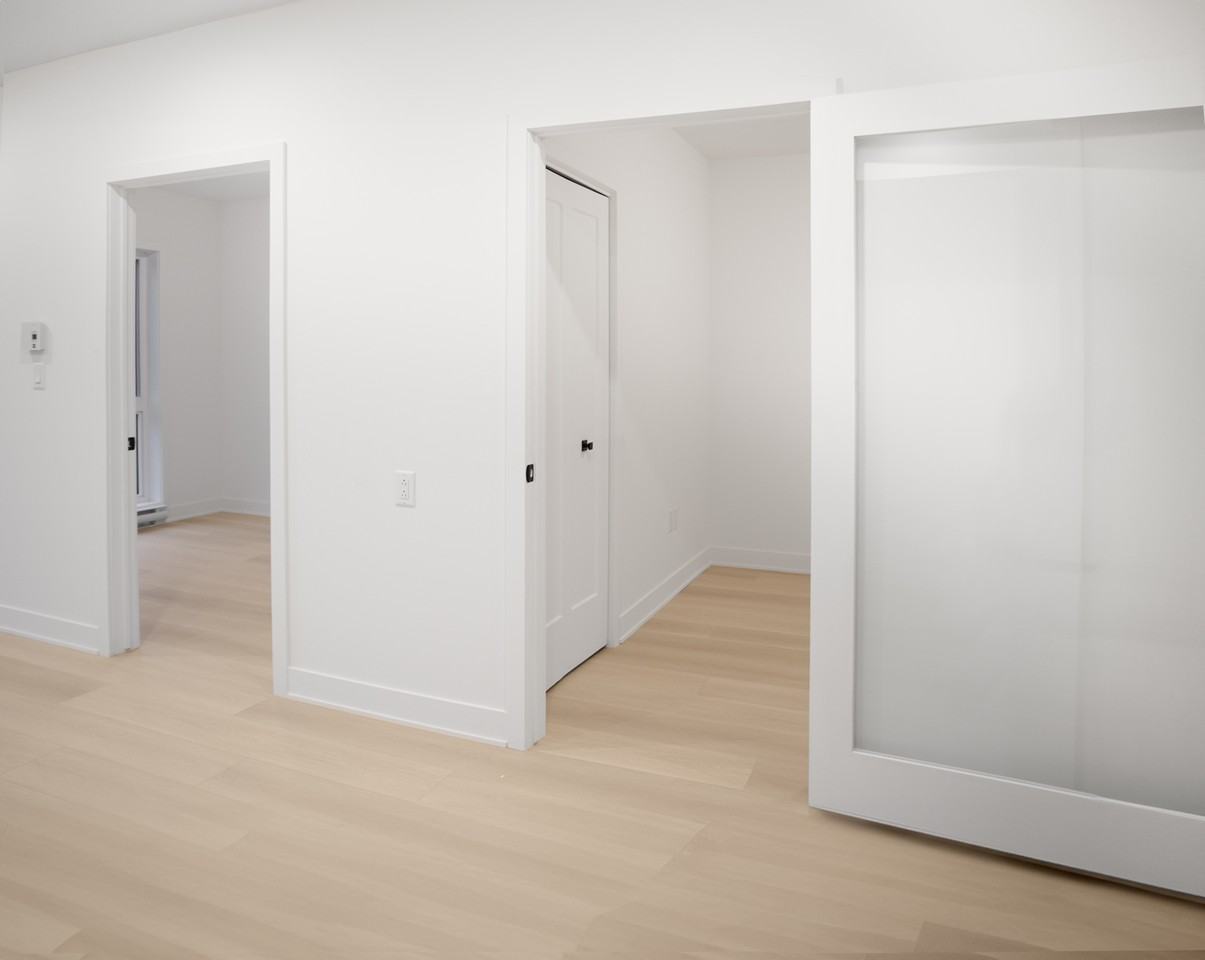 5350 Avenue Victoria #201 - Photo 5 of 14