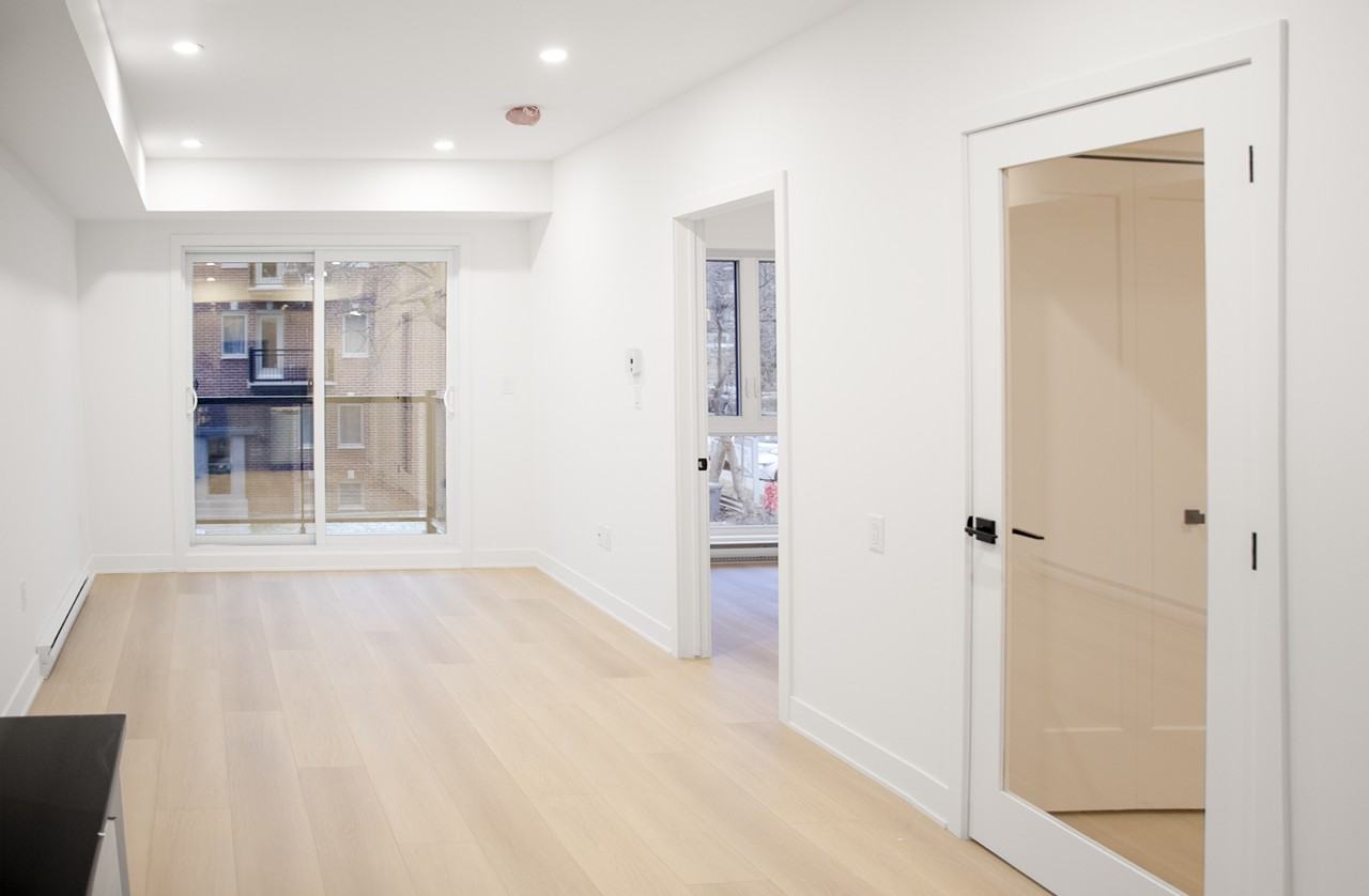 5350 Avenue Victoria #201 - Photo 2 of 14