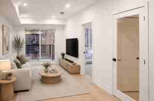 5350 Avenue Victoria #201 - Photo 1 of 1