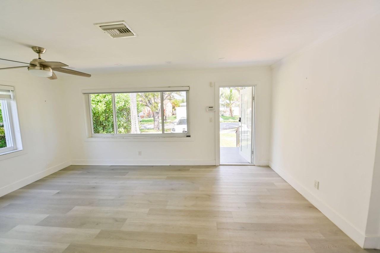 1532 Fletcher Street - Photo 5 of 18