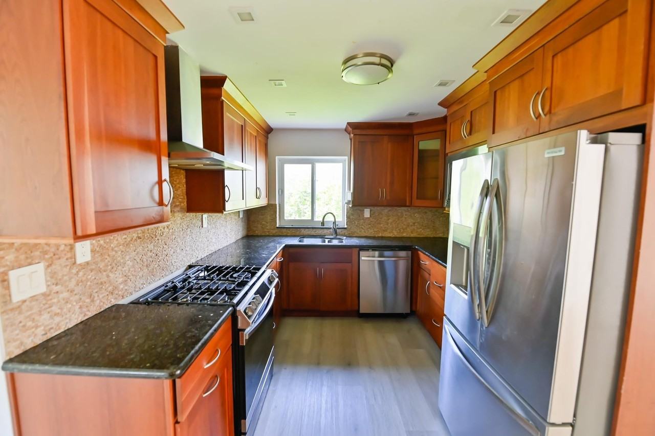 1532 Fletcher Street - Photo 6 of 18