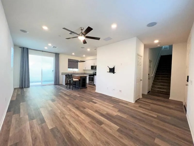 1213 Reef Ln #1 - Photo 5 of 23