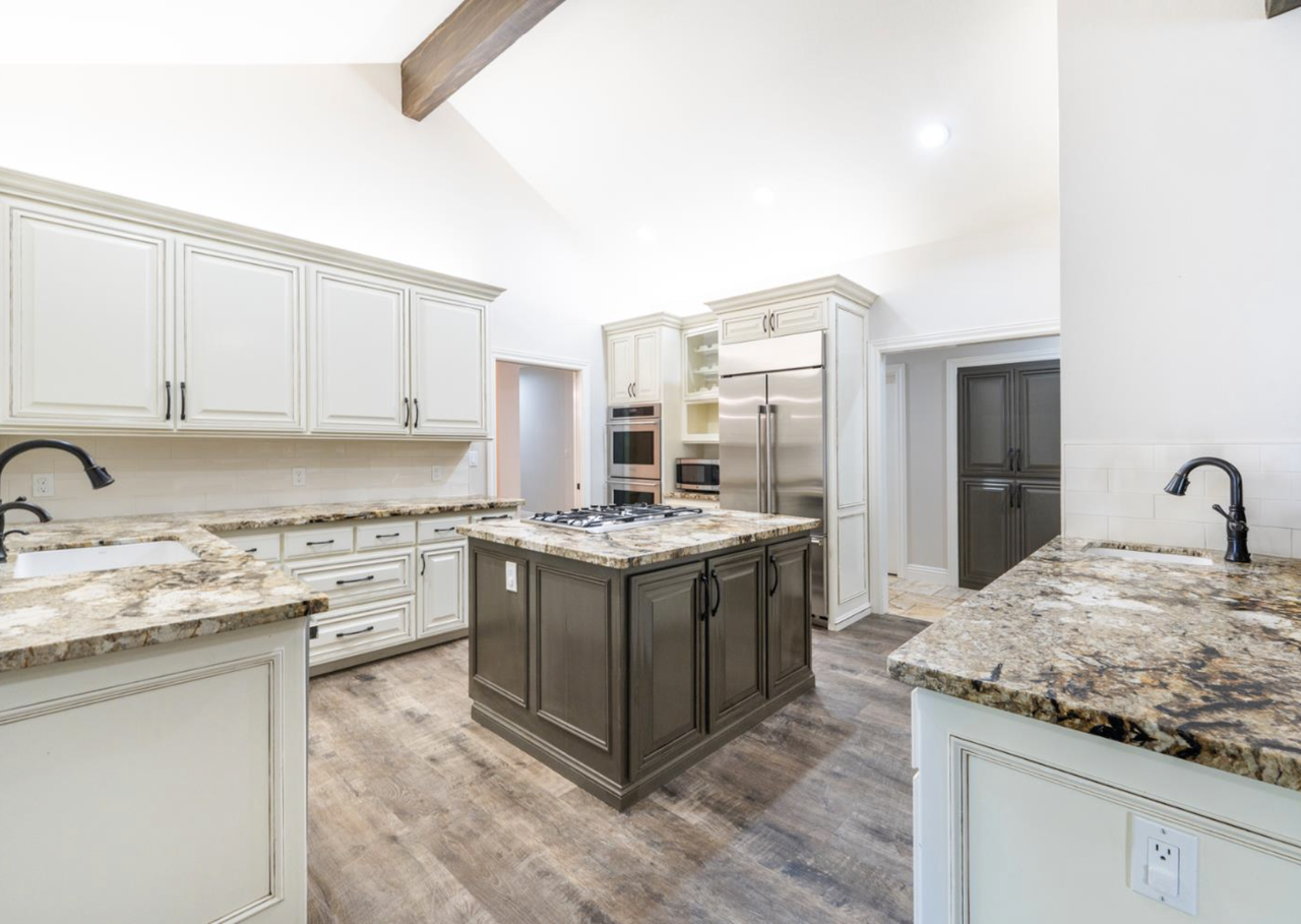 585 E Chesapeake Cir #1 - Photo 6 of 37