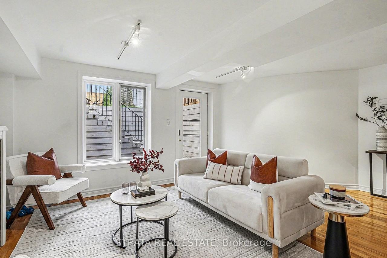 423 Manor Road East - Photo 14
