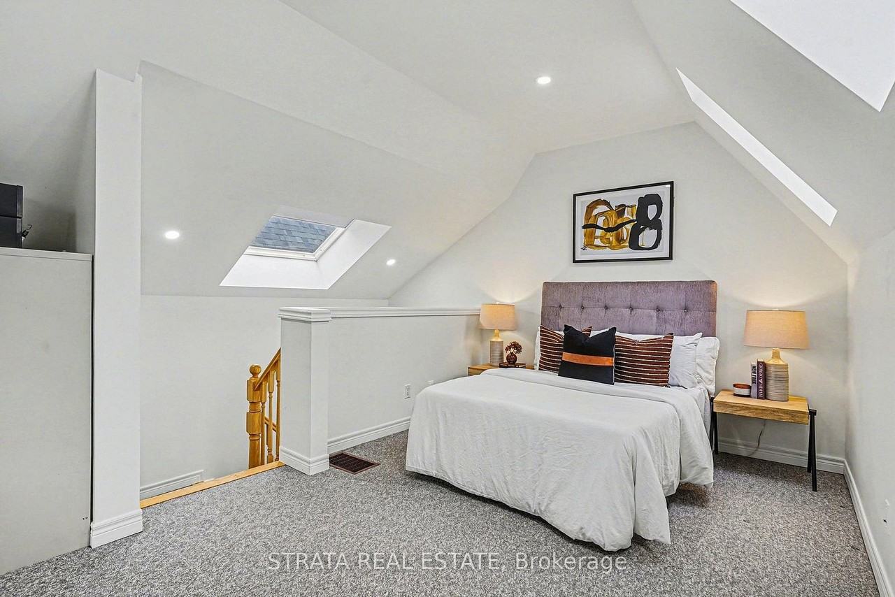 423 Manor Road East - Photo 20