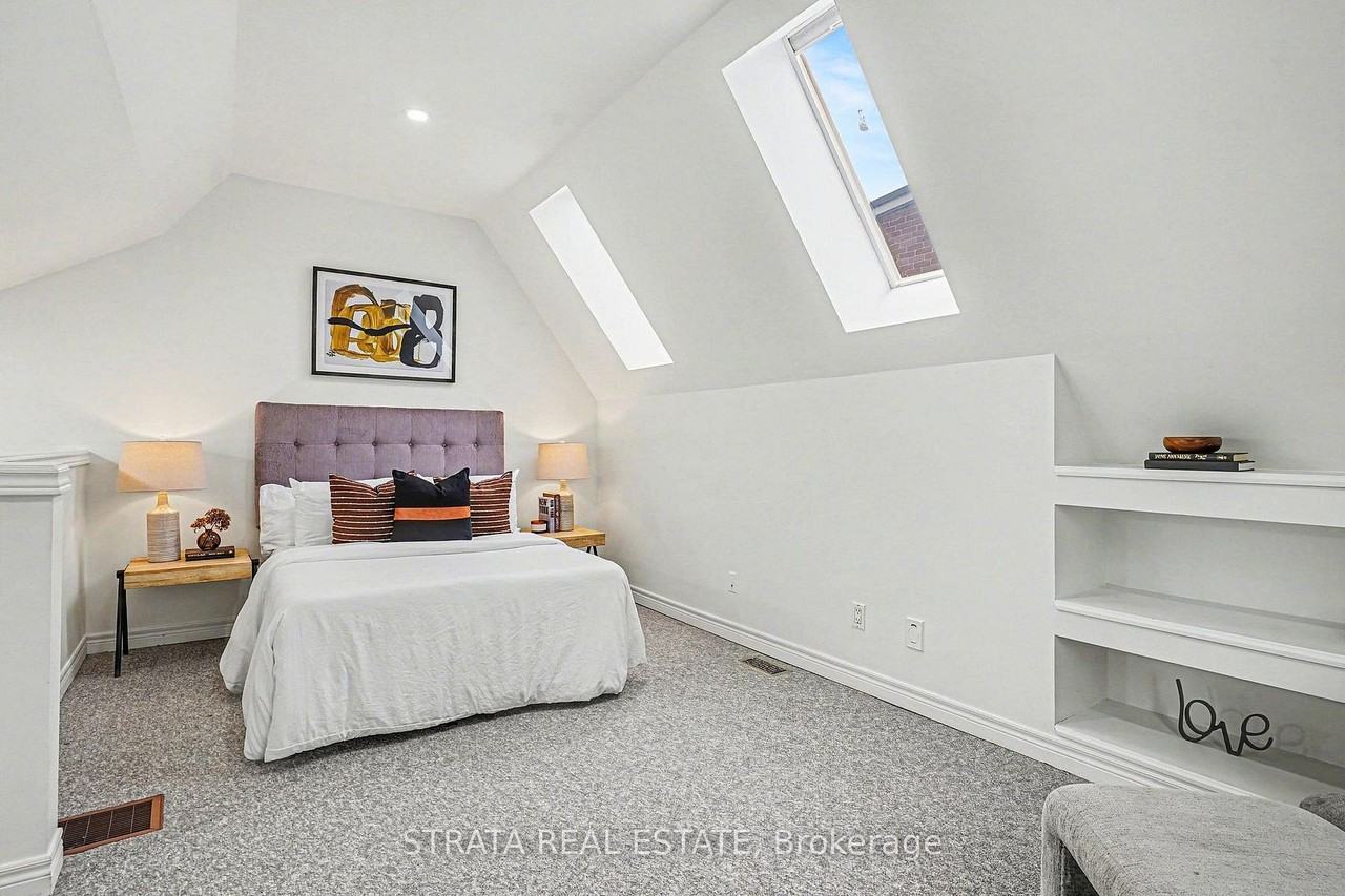 423 Manor Road East - Photo 21