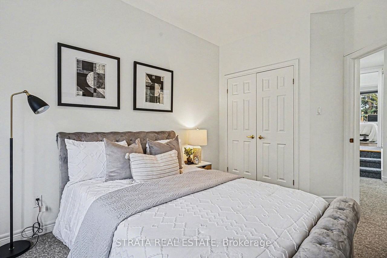 423 Manor Road East - Photo 26