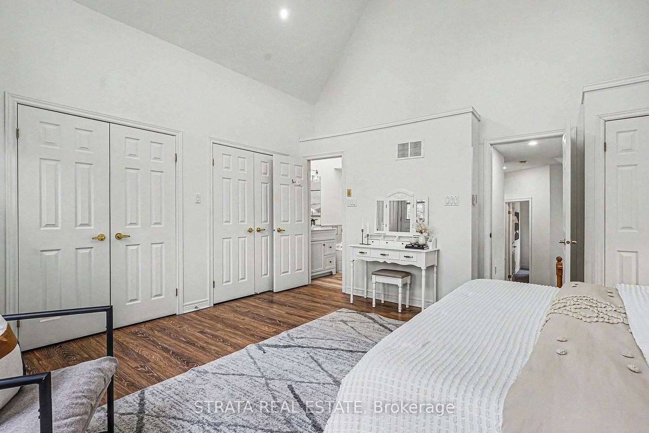 423 Manor Road East - Photo 27