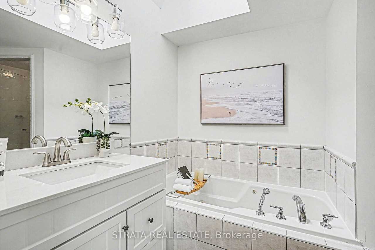 423 Manor Road East - Photo 28