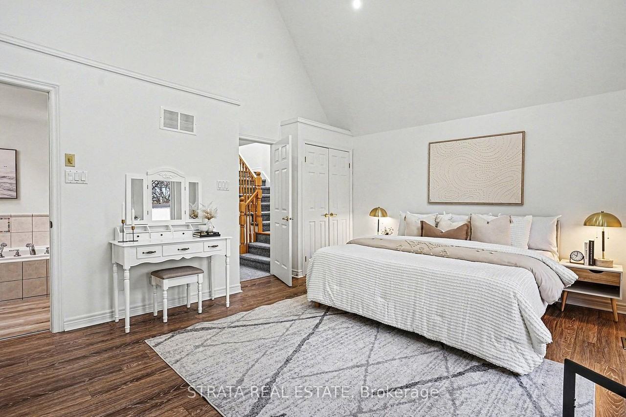 423 Manor Road East - Photo 29
