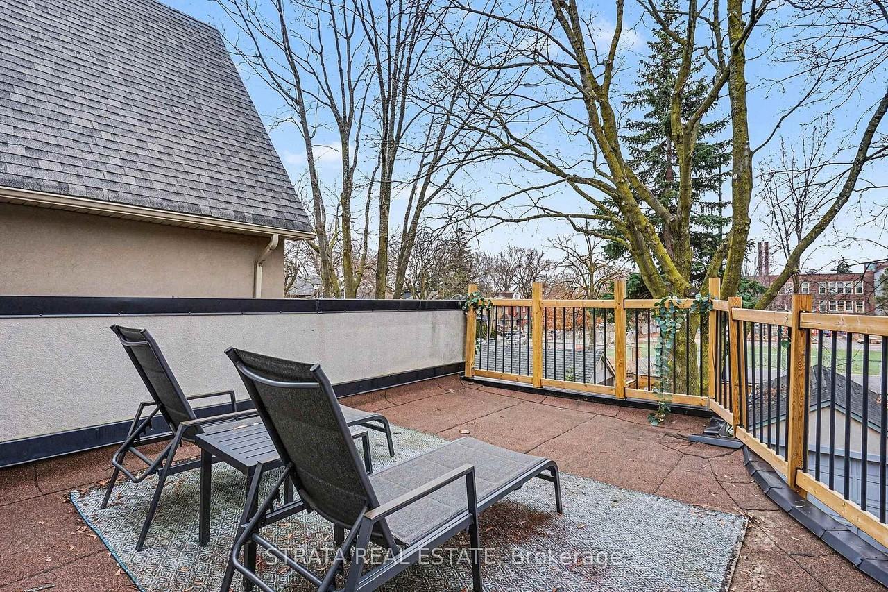 423 Manor Road East - Photo 31