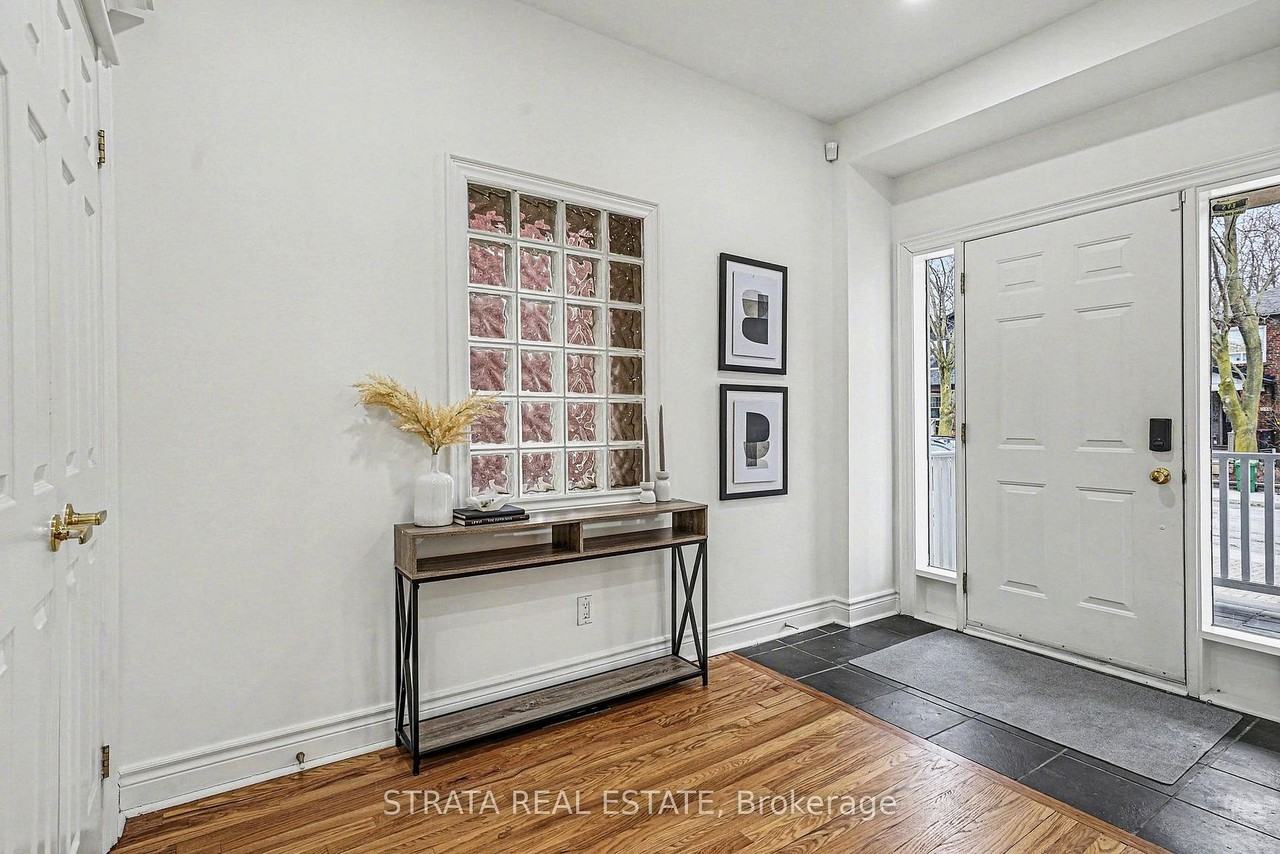 423 Manor Road East - Photo 8