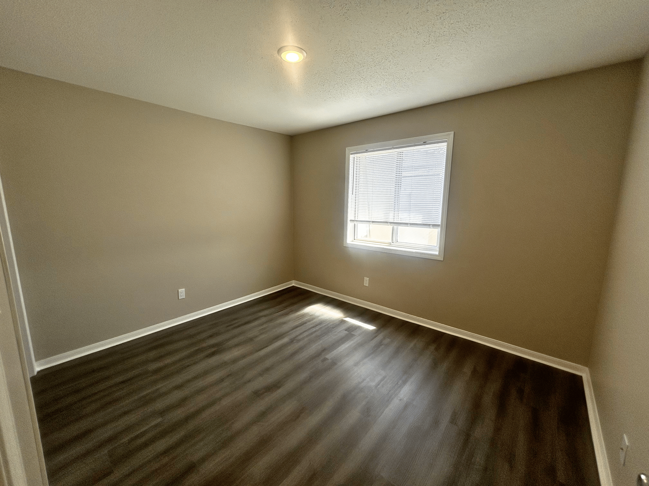 Willow Knolls Apartments - Photo 5 of 20