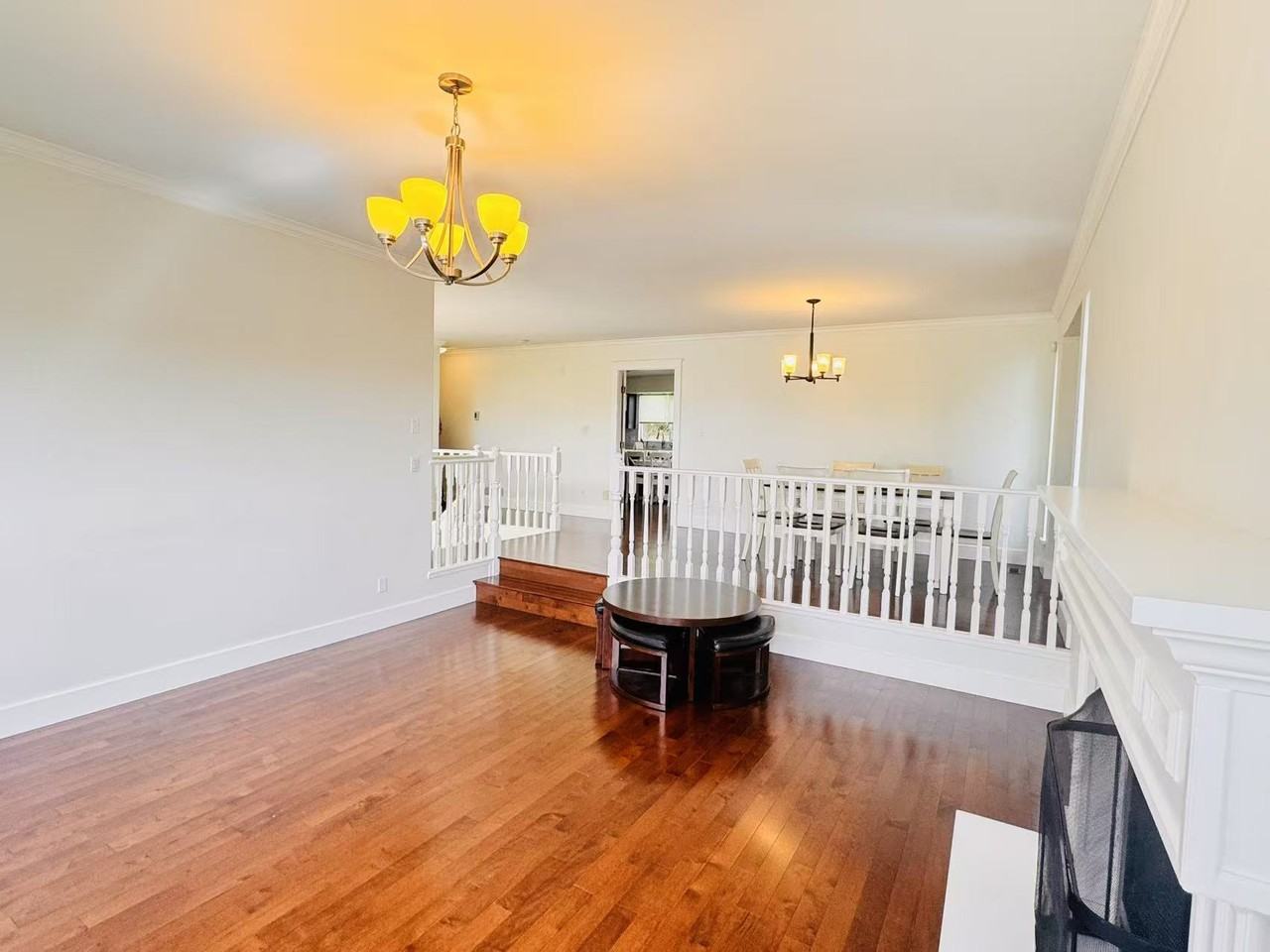 2000 Delahaye Drive - Photo 5 of 24