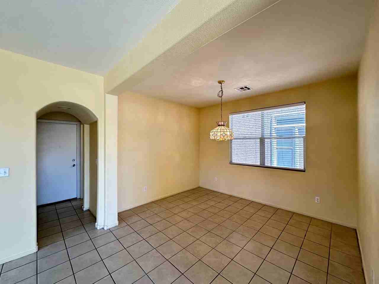 9032 Rutherford Grove St - Photo 4 of 24