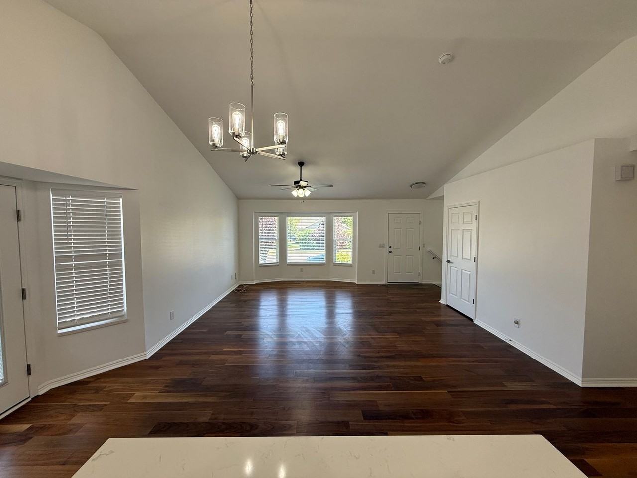 13878 S Shaggy Peak Dr - Photo 5 of 27
