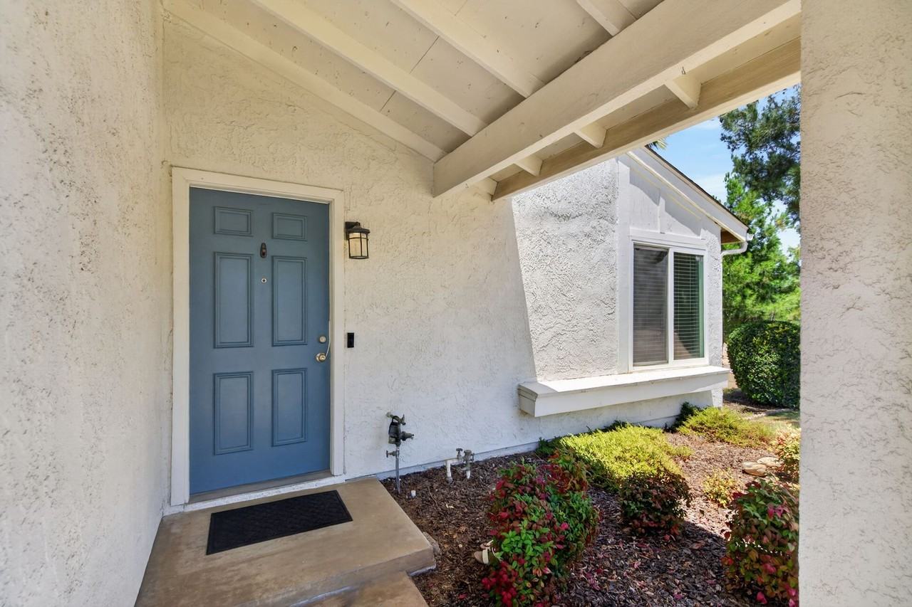 263 Greenbriar Ct - Photo 4 of 22