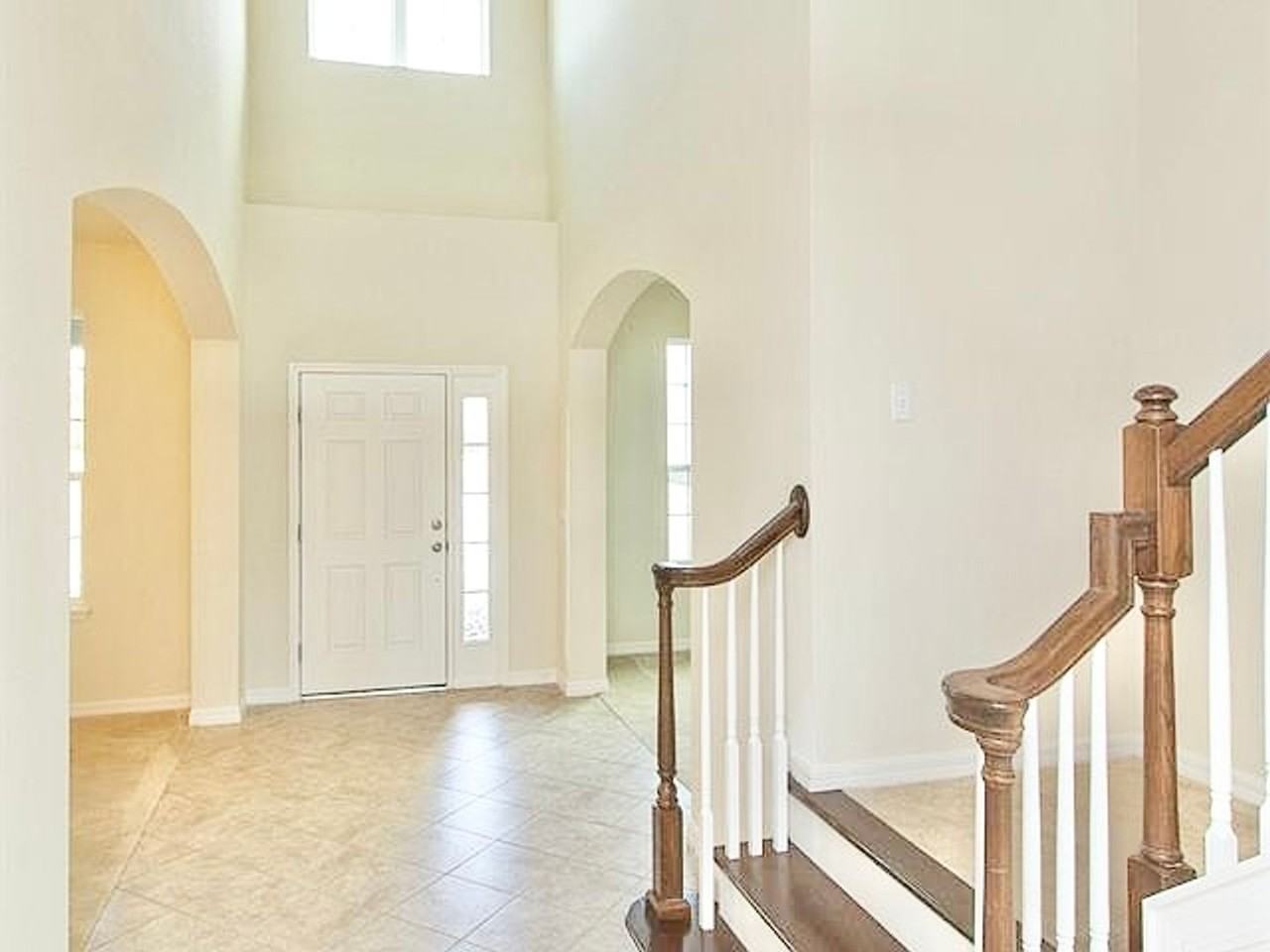 2103 Candlenut Cir - Photo 2 of 27