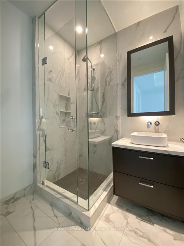 455 Wellington Street West - Photo 15