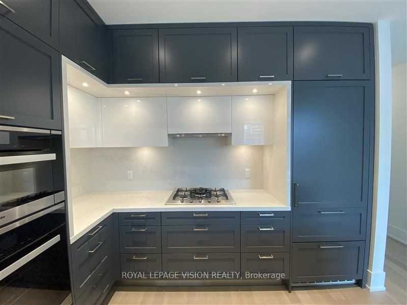 455 Wellington Street West - Photo 5