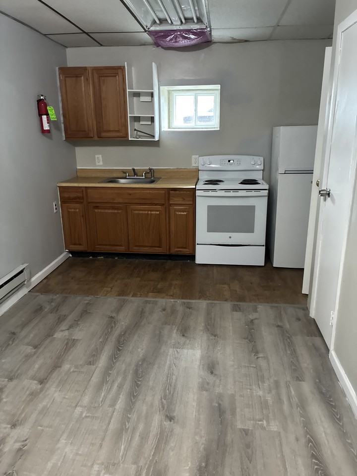 131 Wood St #103 - Photo 2 of 4