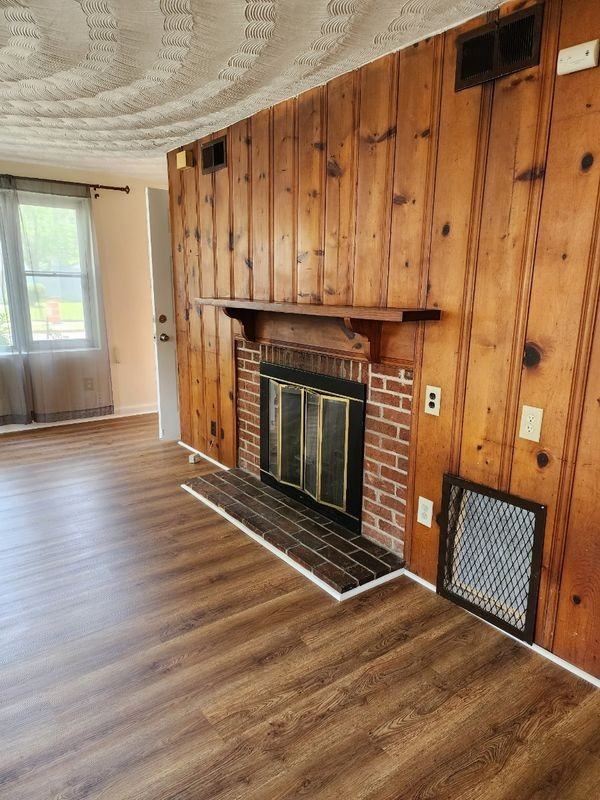 3556 Riverside Dr - Photo 4 of 11