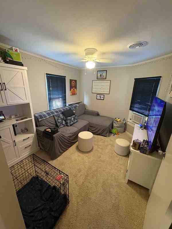 32 Kiel Ave - Photo 4 of 9
