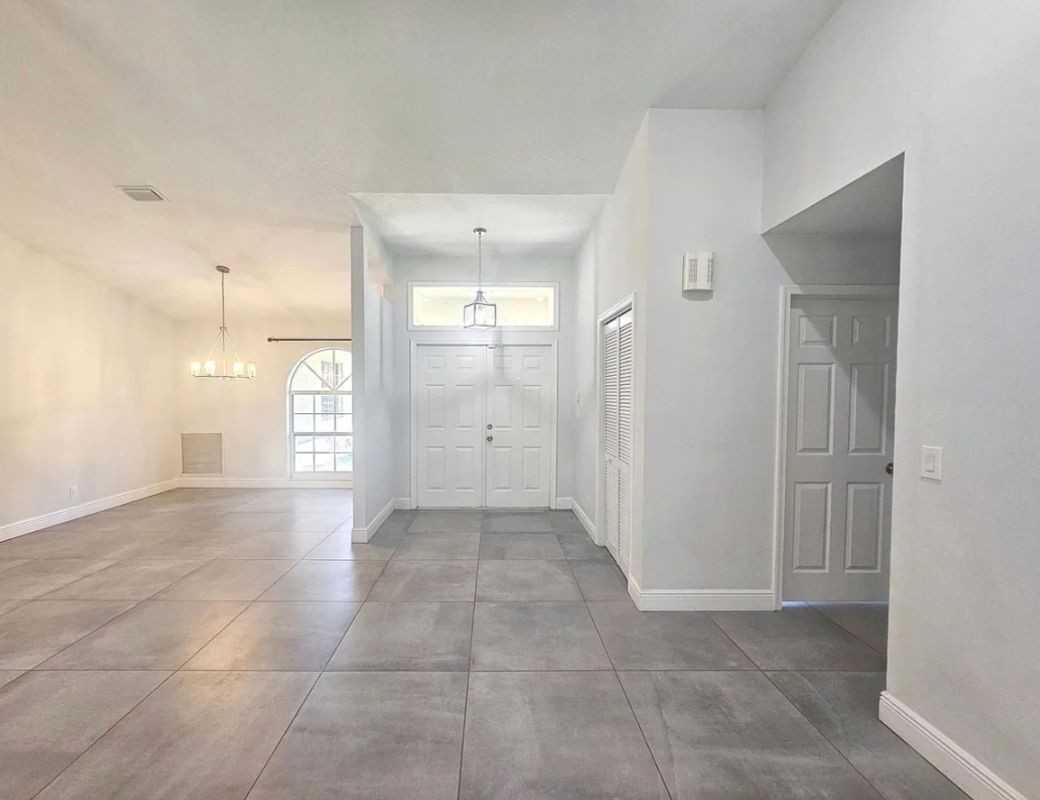 13548 74th St N - Photo 6 of 21